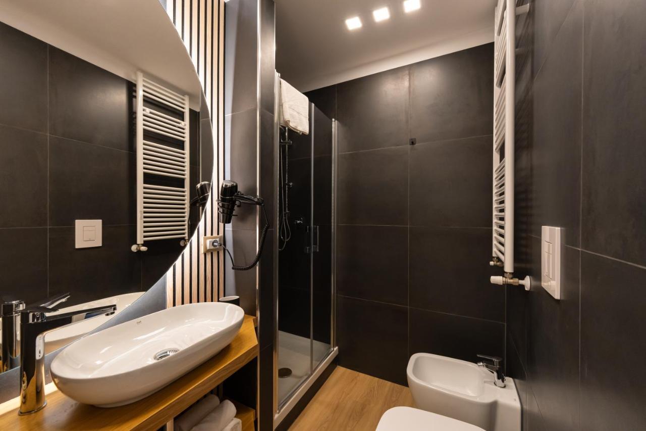 Toledo Relais Suites - By Pera Rooms Collection 나폴리 외부 사진